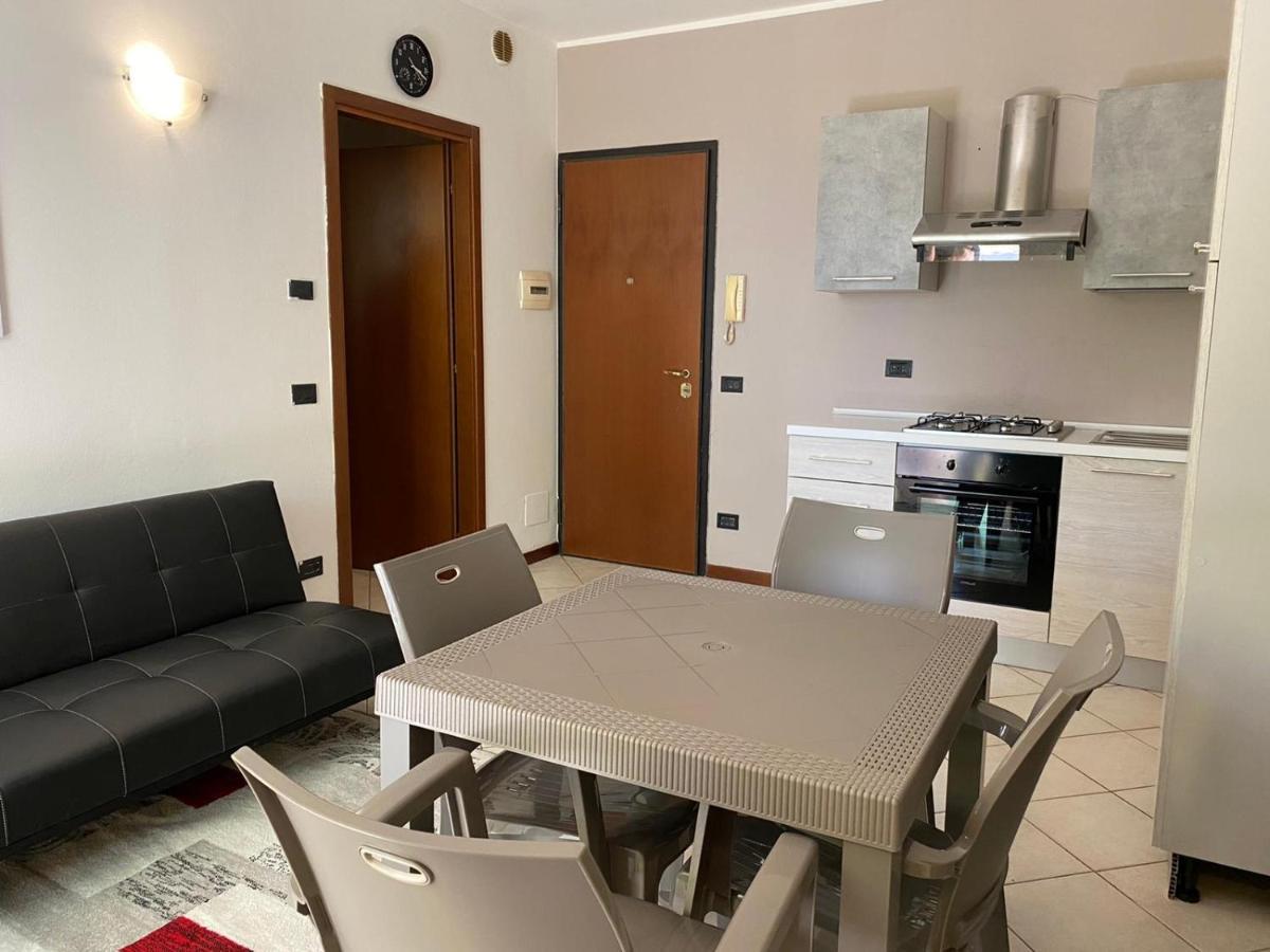 Appartamento Il Faro Con Giardino In Residence Con Piscina Desenzano del Garda Ngoại thất bức ảnh