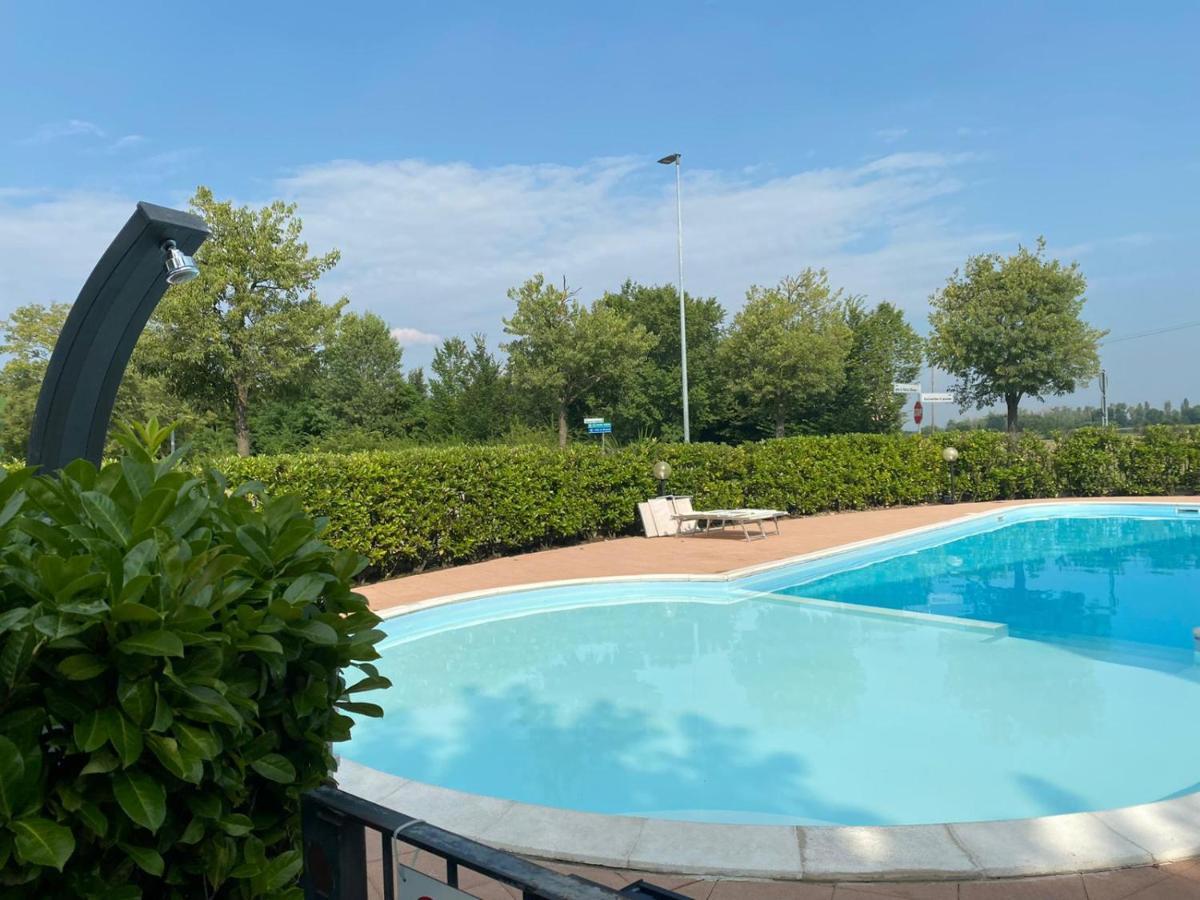 Appartamento Il Faro Con Giardino In Residence Con Piscina Desenzano del Garda Ngoại thất bức ảnh