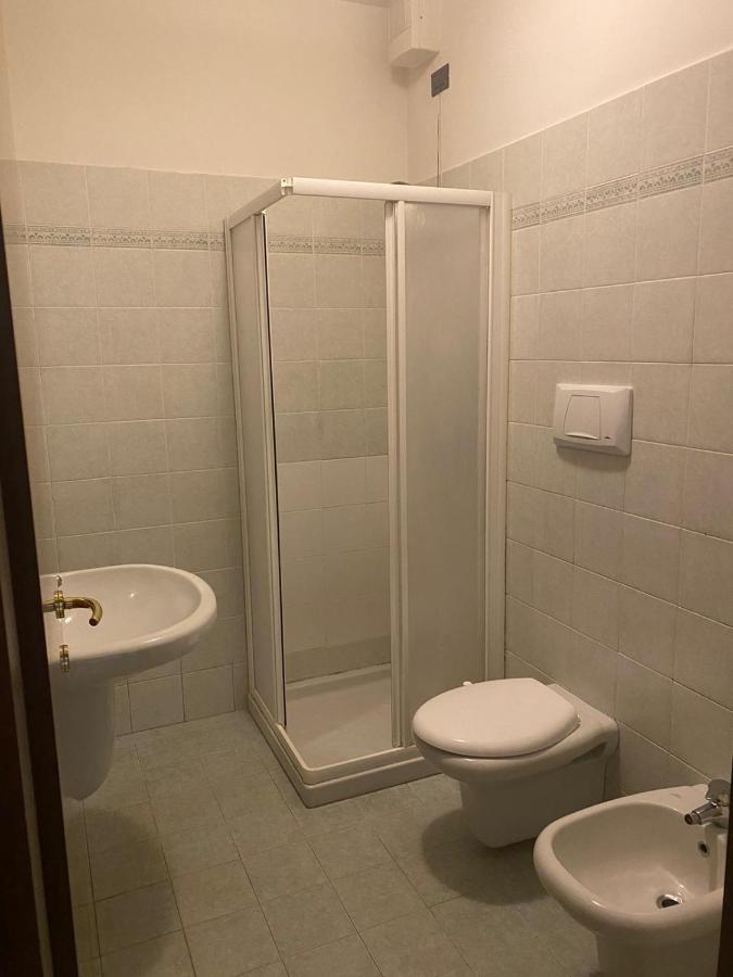 Appartamento Il Faro Con Giardino In Residence Con Piscina Desenzano del Garda Ngoại thất bức ảnh