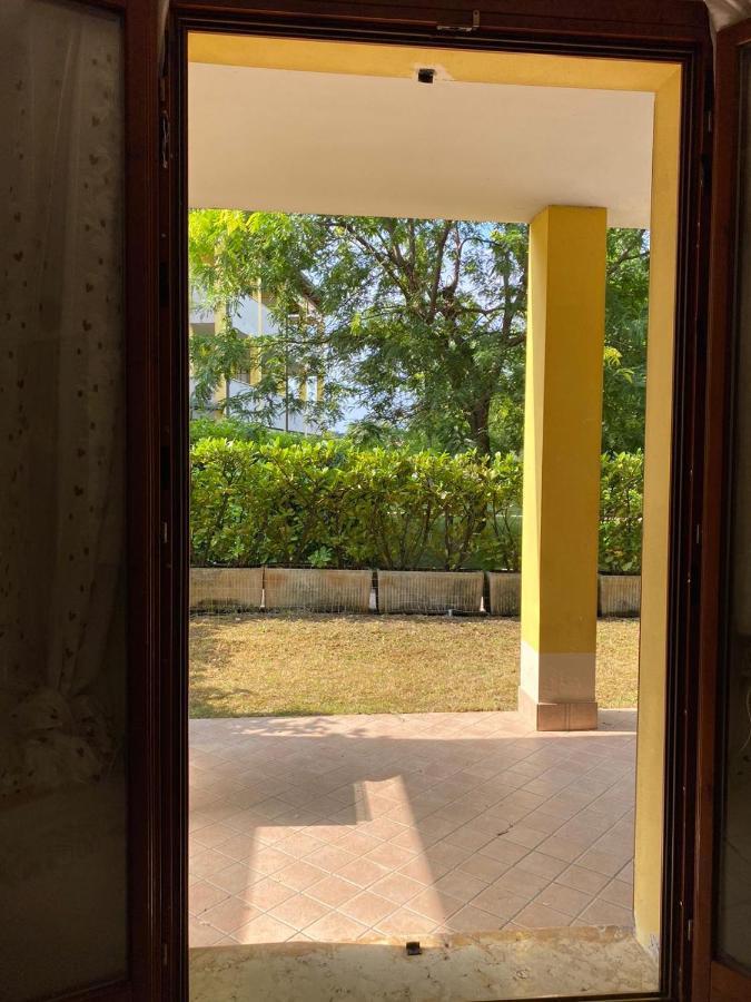 Appartamento Il Faro Con Giardino In Residence Con Piscina Desenzano del Garda Ngoại thất bức ảnh